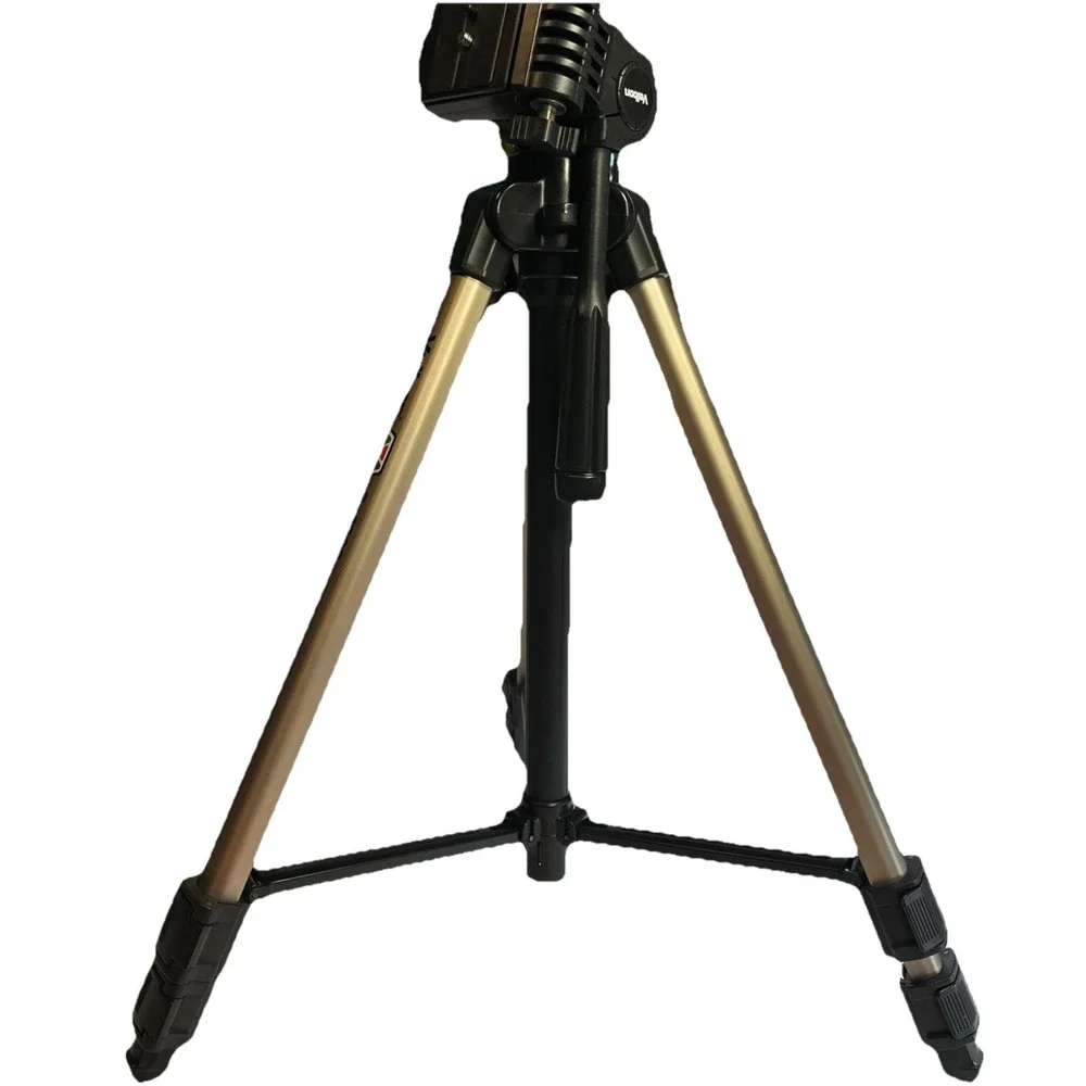 Velbon S-4000 Deluxe Tripod w/1/4